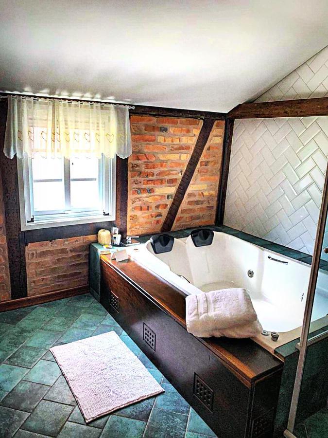 Aconchegante Casa De Hospedagem Enxaimel Тимбо Экстерьер фото